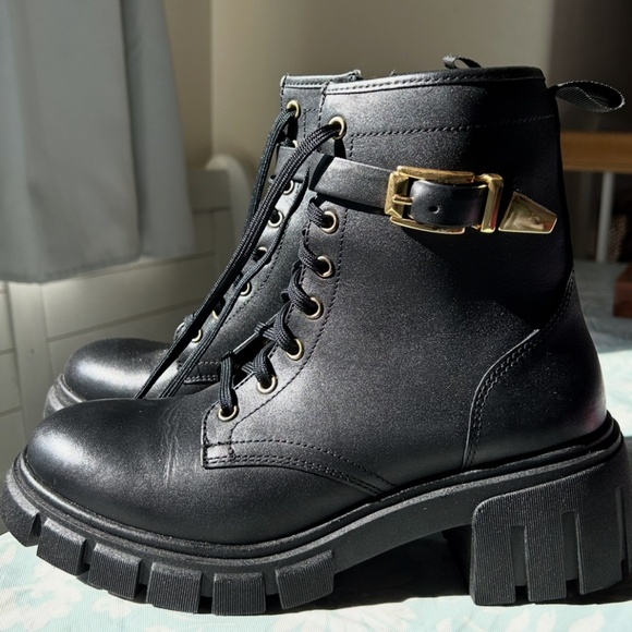 Black x Gold Leather Coda Boots - Picture 1 of 2